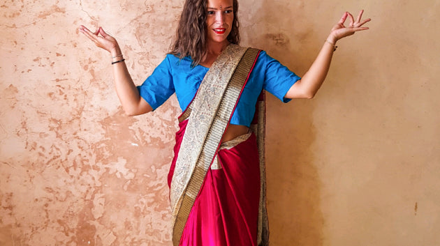 Portrait de Kahina Medjnah, aromathérapeute et professeur de yoga