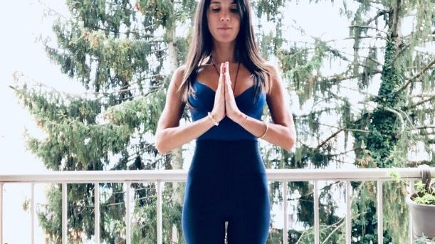 Salutation au soleil A - 1ère Partie - Yogalie X Tayrona Yoga