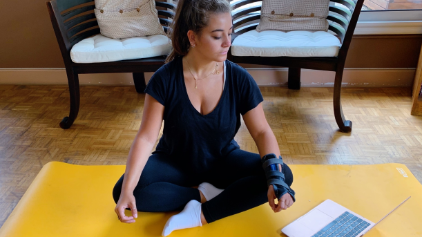 Je suis débutante, quels sont les meilleurs cours de yoga en ligne