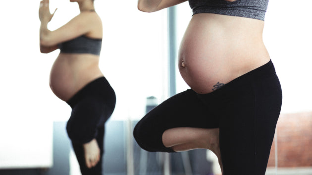 Yoga prénatal, entre relaxation et préparation à l’accouchement