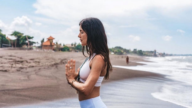 Portrait de Magalie de Yogalie, professeure de yoga