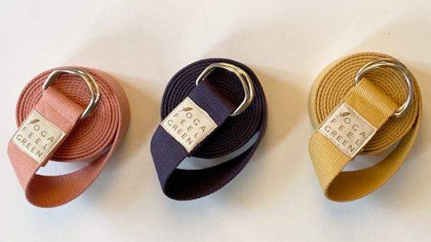 La sangle de yoga : comment l’utiliser et pour quelle posture ?