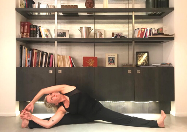 Portrait d'Aline professeur de Yoga et thérapeute psycho-corporelle