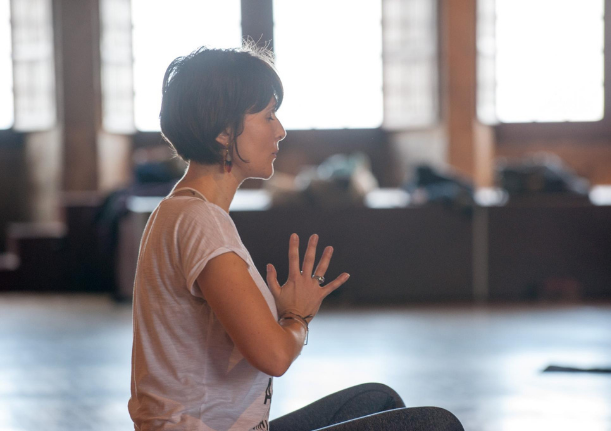 Portrait de Caroline, créatrice du Body & Soul Flow Yoga