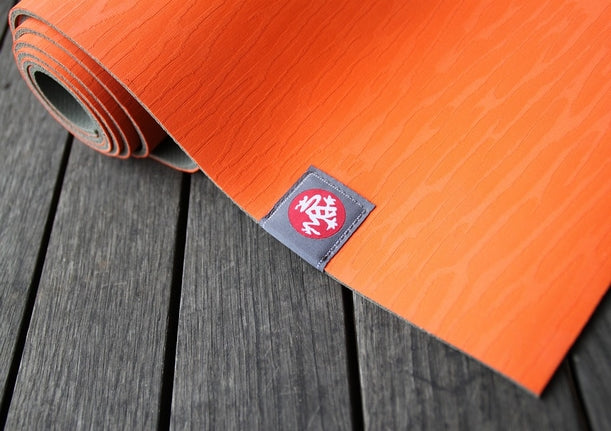 Comment entretenir un tapis de yoga selon sa matière ?